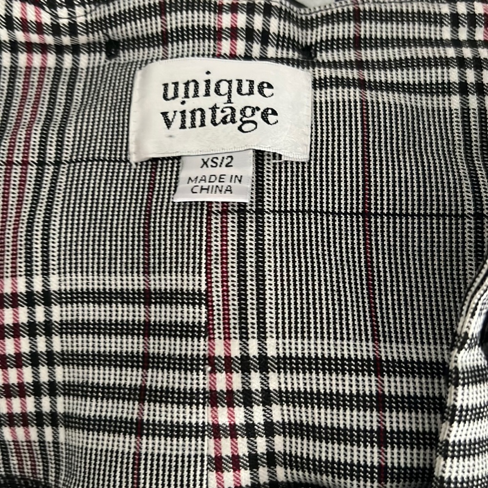 Unique vintage, high-rise with suspenders